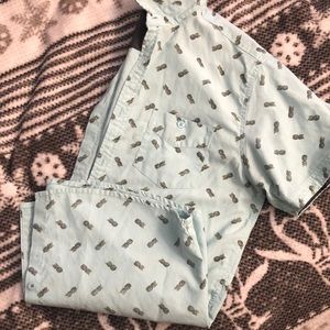 Fun pineapple shirt